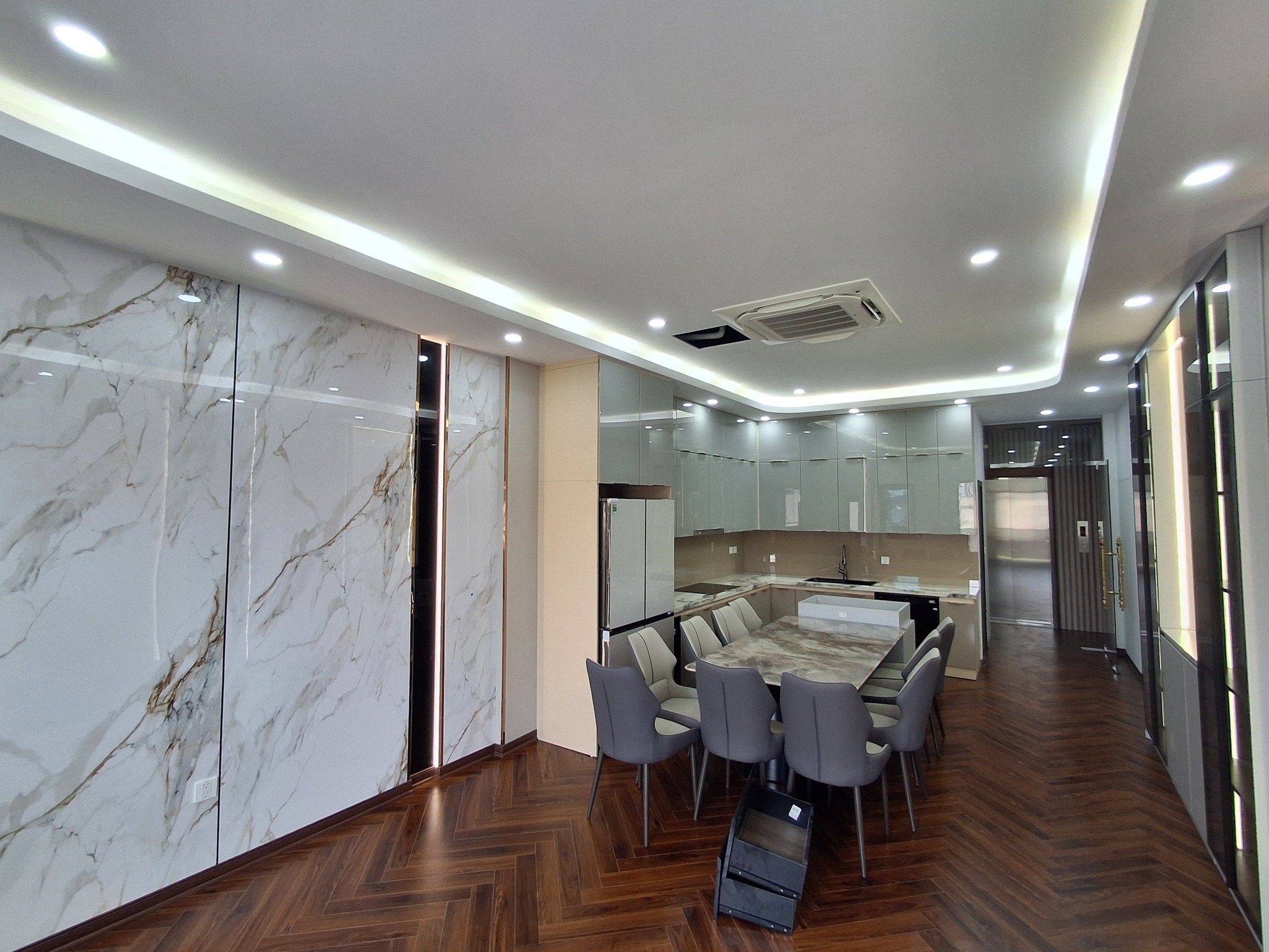 Bán nhà Nguyễn Văn Cừ,Long Biên 6 tầng,75m,mt4.4m oto vào nhà nhỉnh 19 tỷ - Ảnh 2